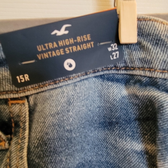 Distressed Blue Jeans - Picture 3 of 3